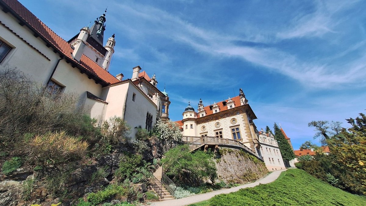 Průhonice - zámek (304&nbsp;m)