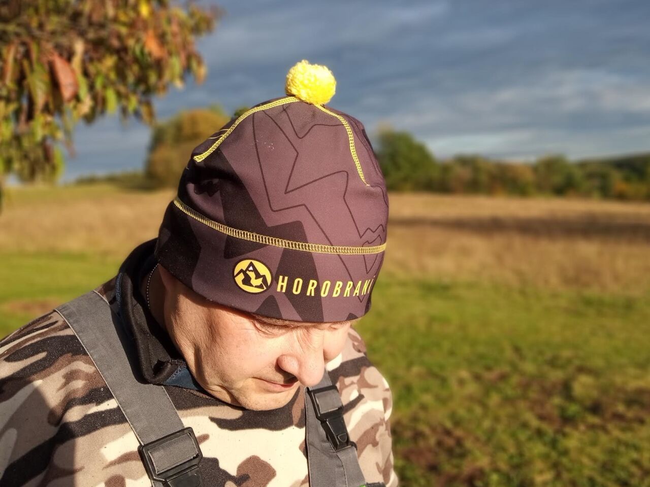 Čepice s bambulkou